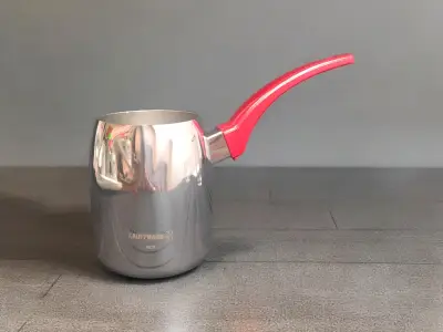 Džezva 5 crvena drška novi oblik