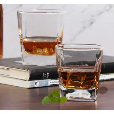 Čaša 200 ml 1/6 WH carre