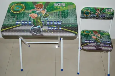 Sto i stolica dečiji motiv