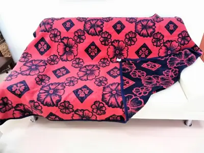 Ćebe 155x215A teget-crven cvet