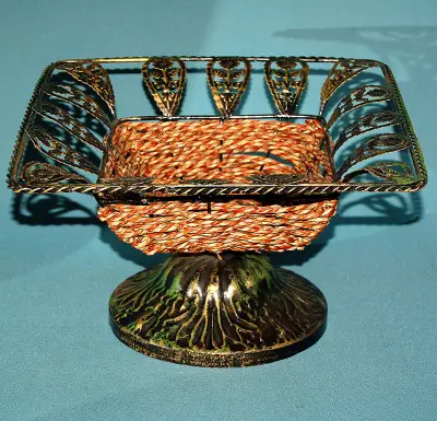 Saksija četvrtasta C