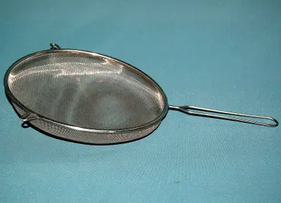 Cediljka 21cm sa ručkom