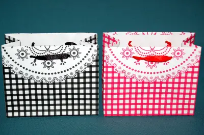 Ukrasna papirna kesa Q17-2 11,5x14