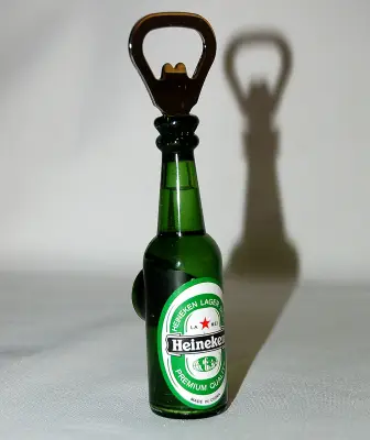 Otvarač za flaše-magnet