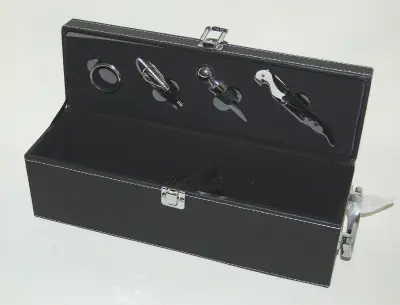 Kutija kožna za vino+pribor