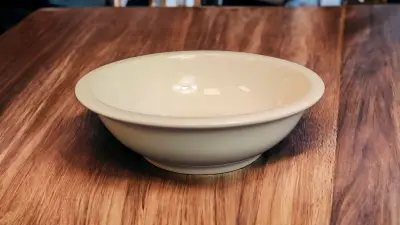 Činija za salatu 23 cm