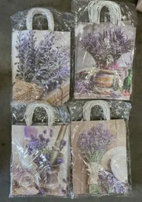 Poklon kesa 31x24,5cm lavanda.